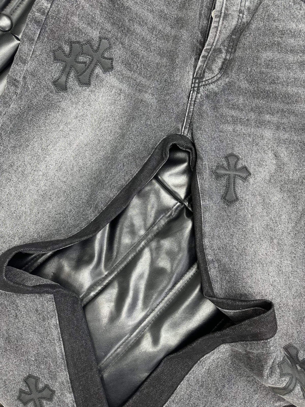 Chrome Hearts Jeans 8102